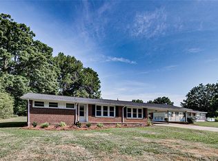 4939 Plainfield Rd, Sophia, NC 27350