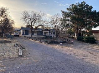 749 Hummingbird Dr, Las Cruces, NM 88007