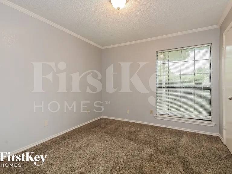 5302 Deep Canyon Dr — Photo 13