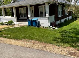 1303 Christiana Ter, Dixon, IL 61021
