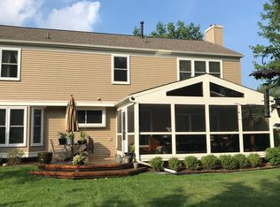 45257 Yorkshire Dr, Novi, MI 48375