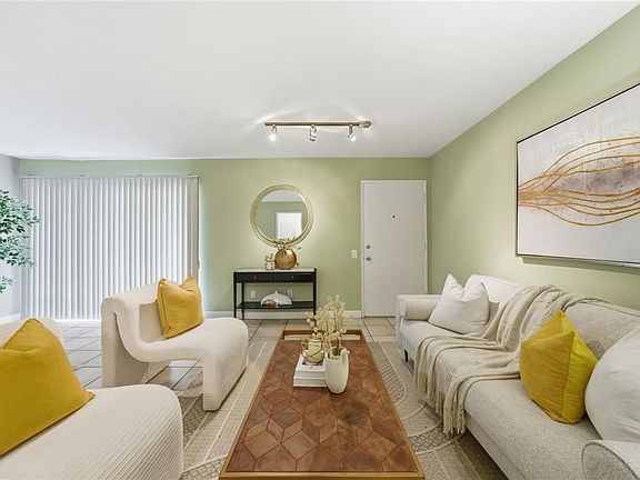 2nd image of 2311 4th St APT 106