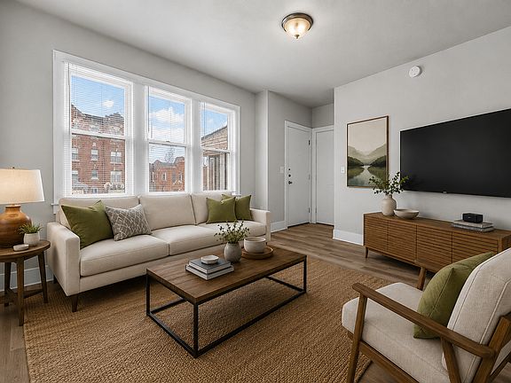 4th image of 13302 La Salle Blvd #2
