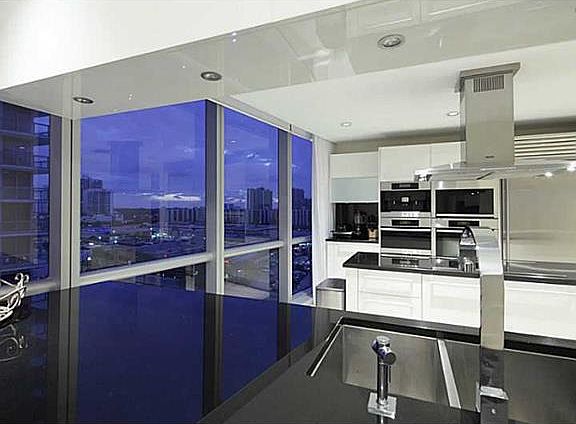 3rd image of 17121 Collins Ave APT 1001