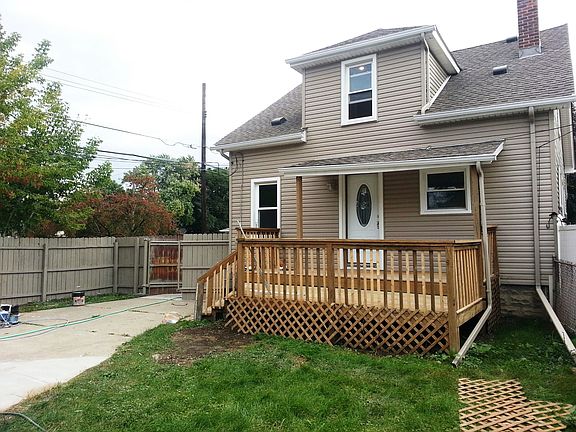 2nd image of 15526 Thomas Ave