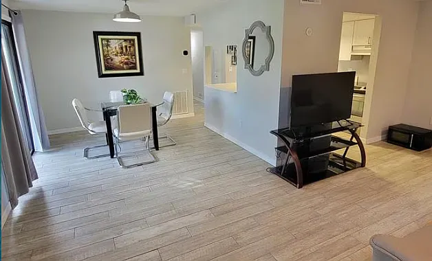 4022 Beaver Ln #800A — Photo 2