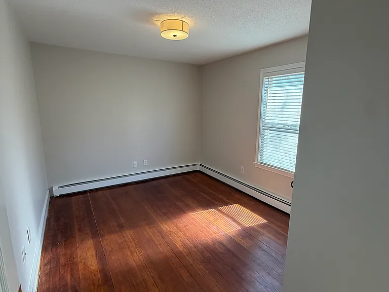 87 Webster St #5 — Photo 5