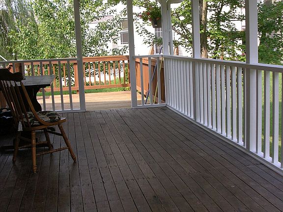 3rd image of 301 Wildman St NE