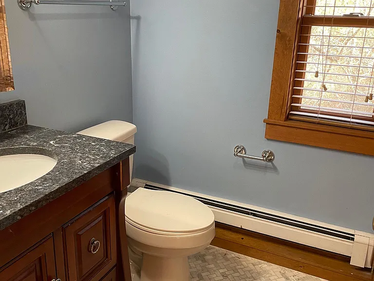 310 Salem St — Photo 16