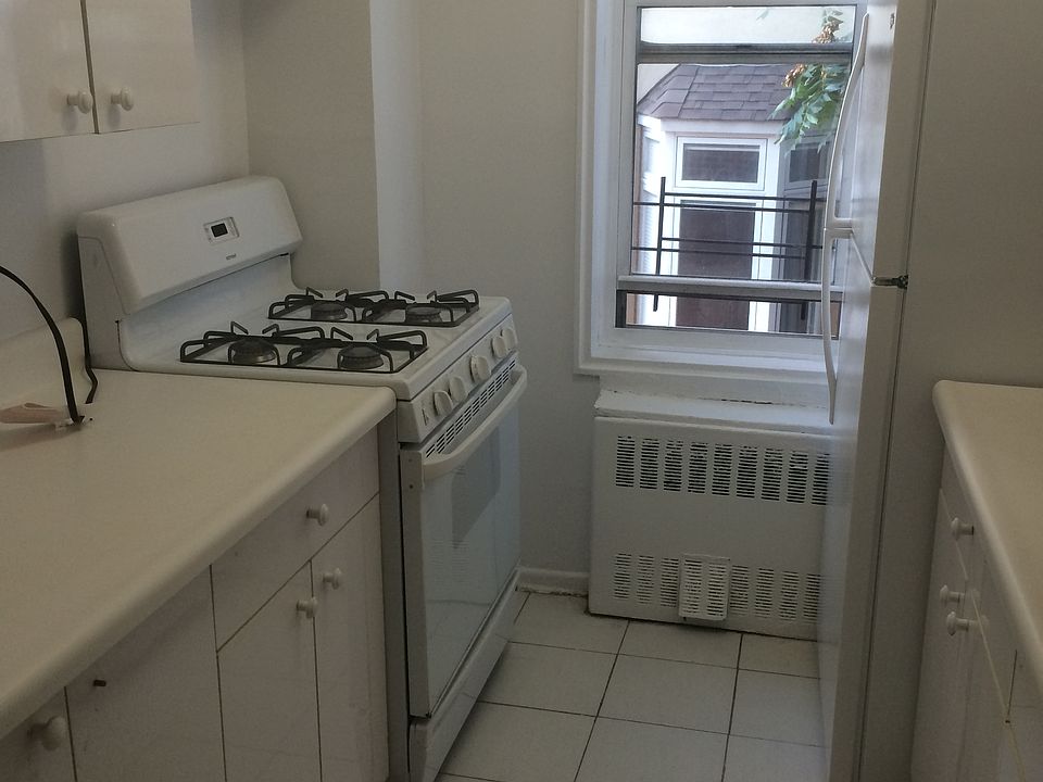 1st image of 3425 150th Pl APT 1A