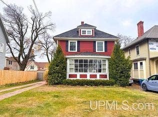 409 E Ohio St, Marquette, MI 49855