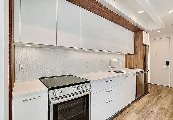 3rd image of 228 E 135th St #2209