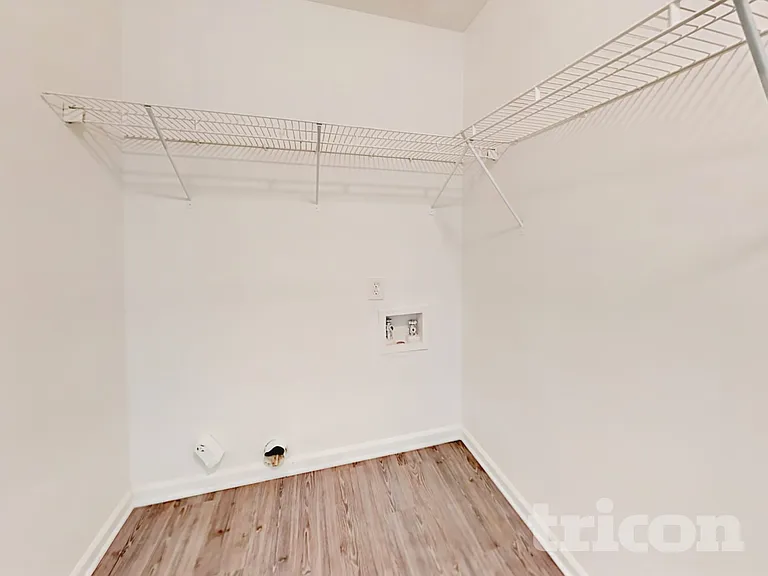 270 Amanda Ct — Photo 19