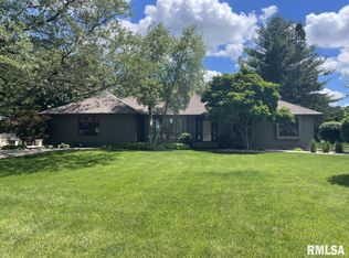 1929 Clark St, Galesburg, IL 61401