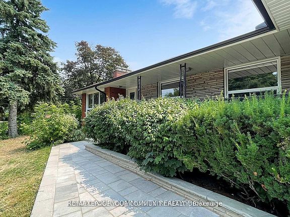 3rd image of 39 Silverview Dr