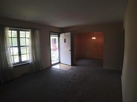 4th image of 1414 Moran Dr