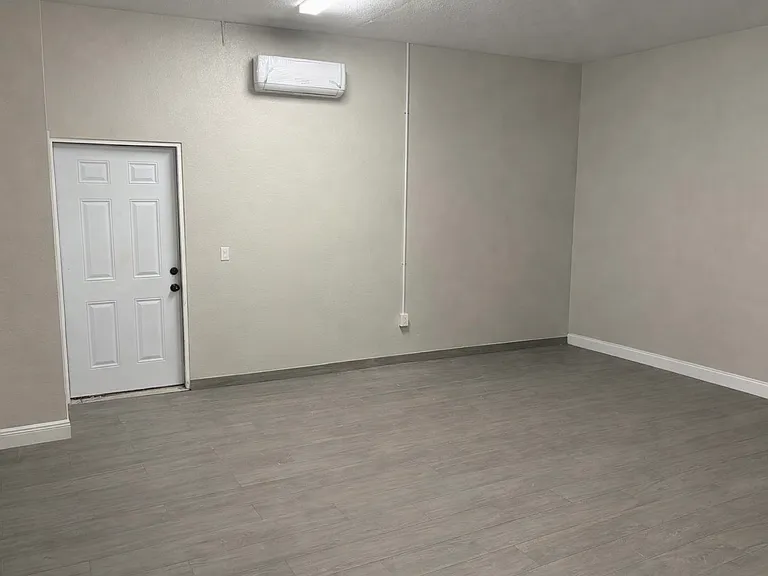2922 W Chestnut St #2 — Photo 3