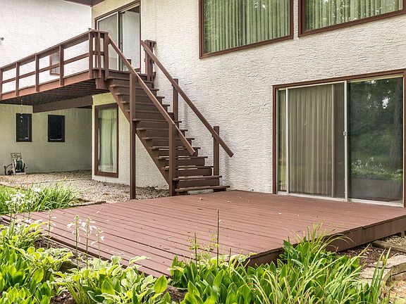 5th image of 2678 Tally Ho Ln