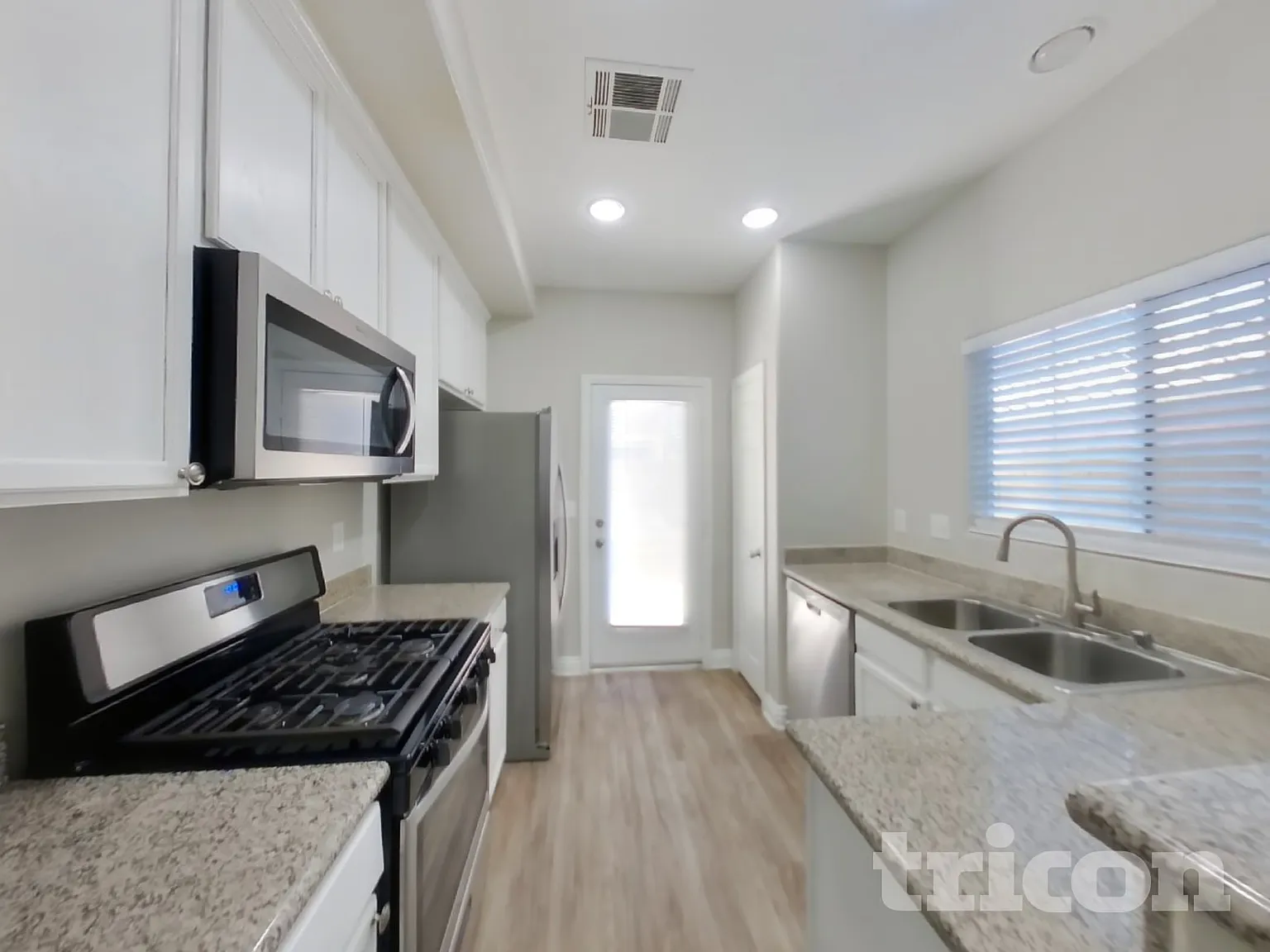 9827 Spinnaker Creek Avenue Las Vegas NV — Photo 4