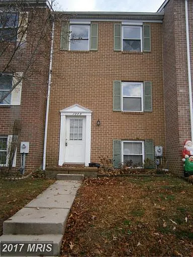 1049 Lakefront Dr photo 1