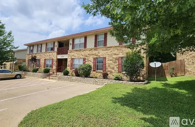 6305 Richland Plaza Dr #6305A — Photo 2