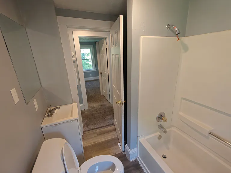 1024 Whittier Ave — Photo 14