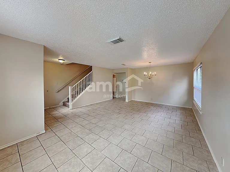 11234 Berkley Sq — Photo 8