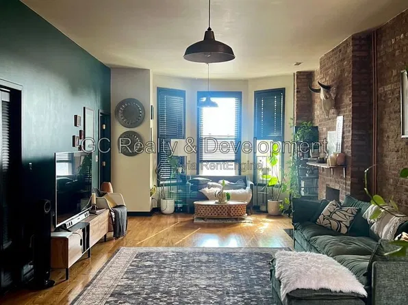 3326 W North Ave APT 3W, Chicago, IL 60647