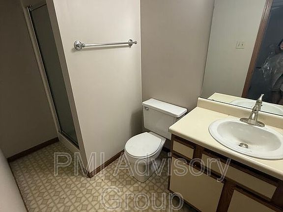 3rd image of 2816 SW Westport Plaza Dr