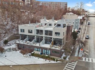 1931 Columbus Rd #2, Cleveland, OH 44113