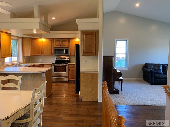 5th image of 2955 E Brownstone Cir