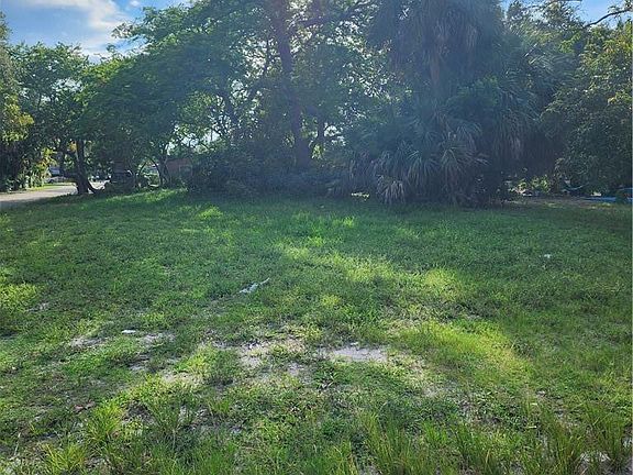 3rd image of 0000 NW 9th Court