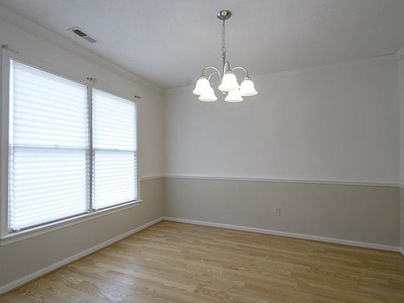 5th image of 888 Sycamore Springs Ct