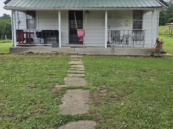 845 N Crowe Rd, Bloomfield, IN 47424