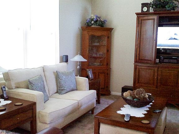 3rd image of 29081 Pembrooke Blvd