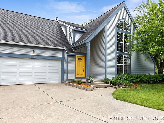 2nd image of 2591 Sunny Creek St SE