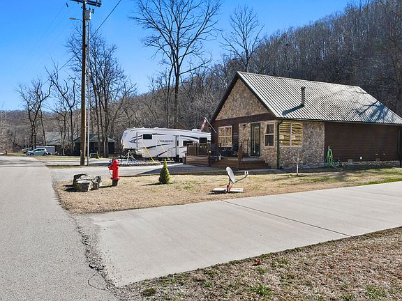 4th image of 814 Peace In Valley Road