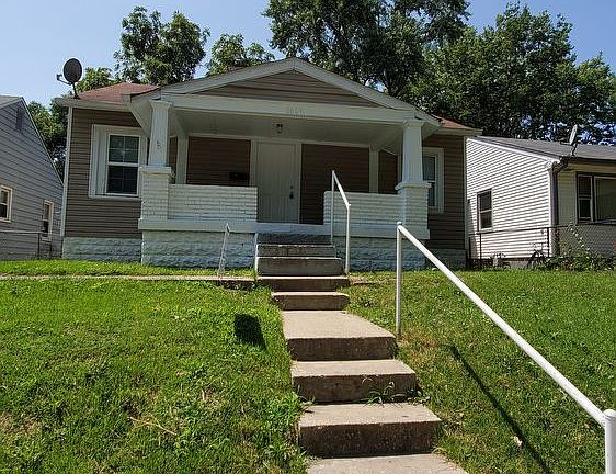 2nd image of 1626 N Warman Ave
