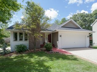 3901 Harwood Dr NE, Cedar Rapids, IA 52411