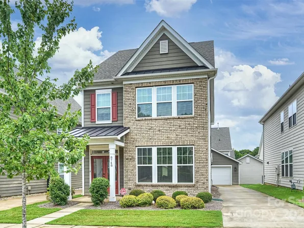 8748 Aspinwall Dr, Charlotte, NC 28216
