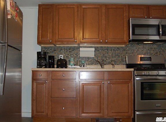 3rd image of 52 Trenton Ave