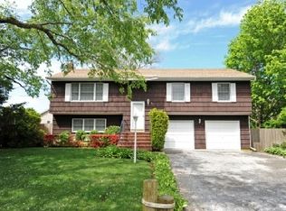 47 Ridge Dr, Sag Harbor, NY 11963