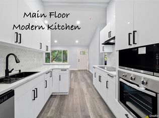 545 Granny Rd, Medford, NY 11763