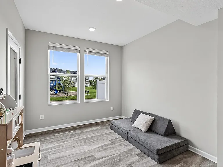 17928 Giants Way — Photo 11