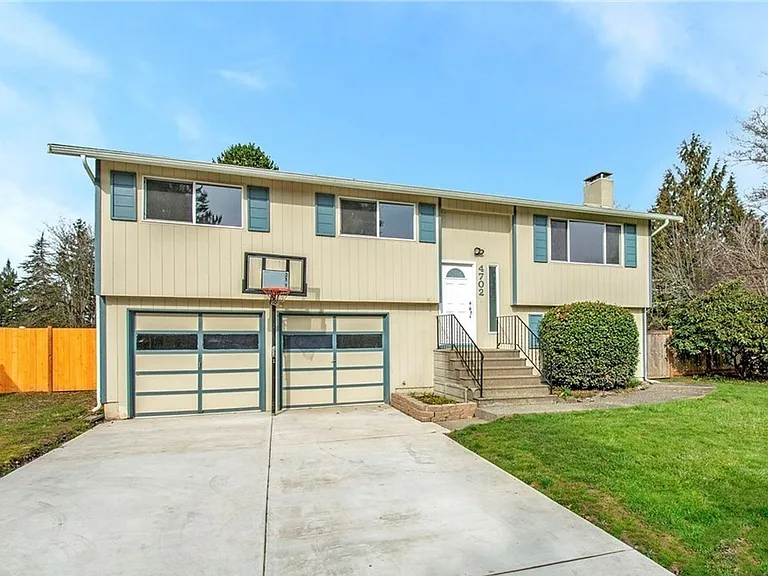 4702 E Maple Lane Cir NW — Photo 2