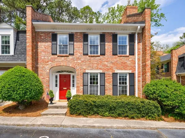 12 Valley Forge Pl NW Unit 215, Atlanta, GA 30318