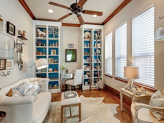 4th image of 2823 Spring Hollow Ct
