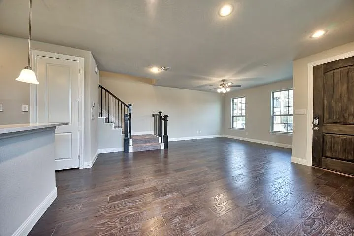 6325 Fortuna Ln — Photo 5