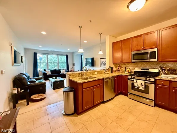 5105 Sanctuary Blvd BLDG 5 #5105, Riverdale Boro, NJ 07457