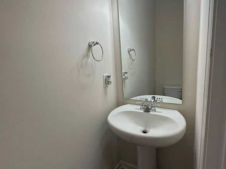 108 Pelsett St — Photo 4